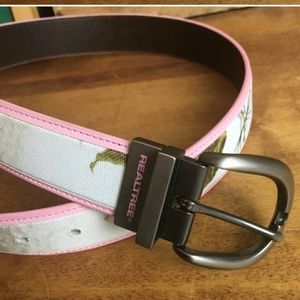 Women's Hunting print Realtree Belt!
